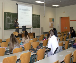 imagen Dos docentes de la Universidad de Cantabria cuentan sus experiencias con el modelo formativo mixto