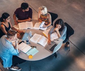 imagen Becas para estudiantes de primero de carrera de la Fundación Occident